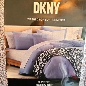 DKNY 9 piece comforter set queen (new)